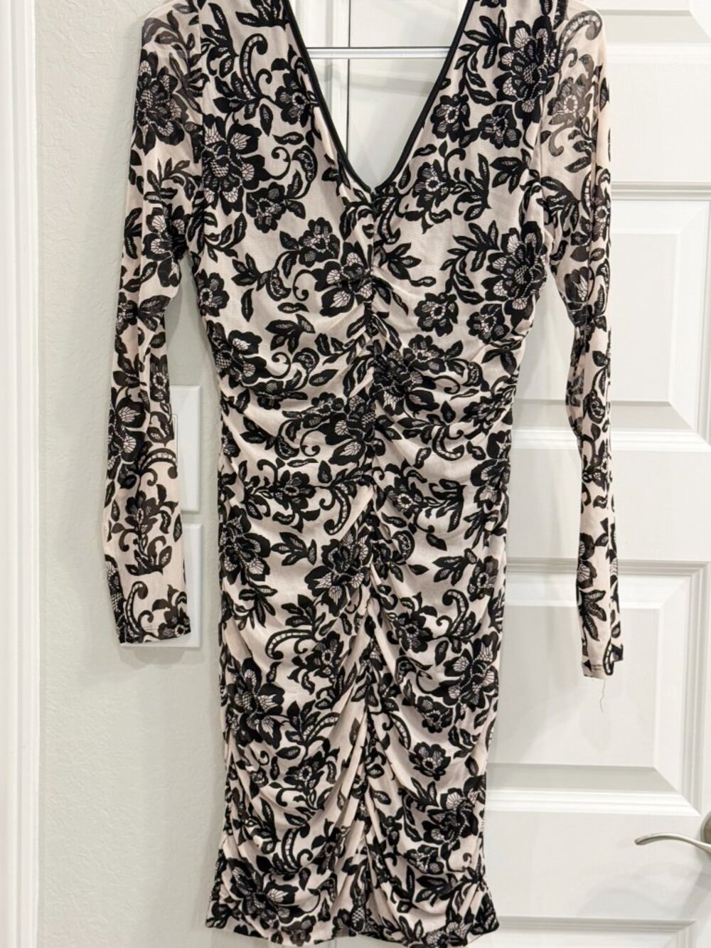 GUESS Floral ruched long sleeve V-neck dress - Picture 7 of 8